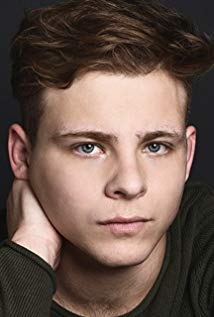 How tall is Jonathan Lipnicki?